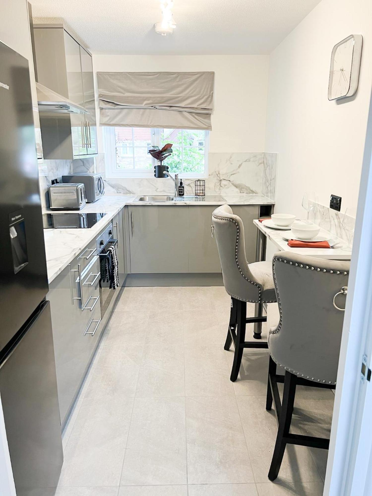 Beautiful Apartment In Beckton With Private Entrance And Garden Лондон Экстерьер фото