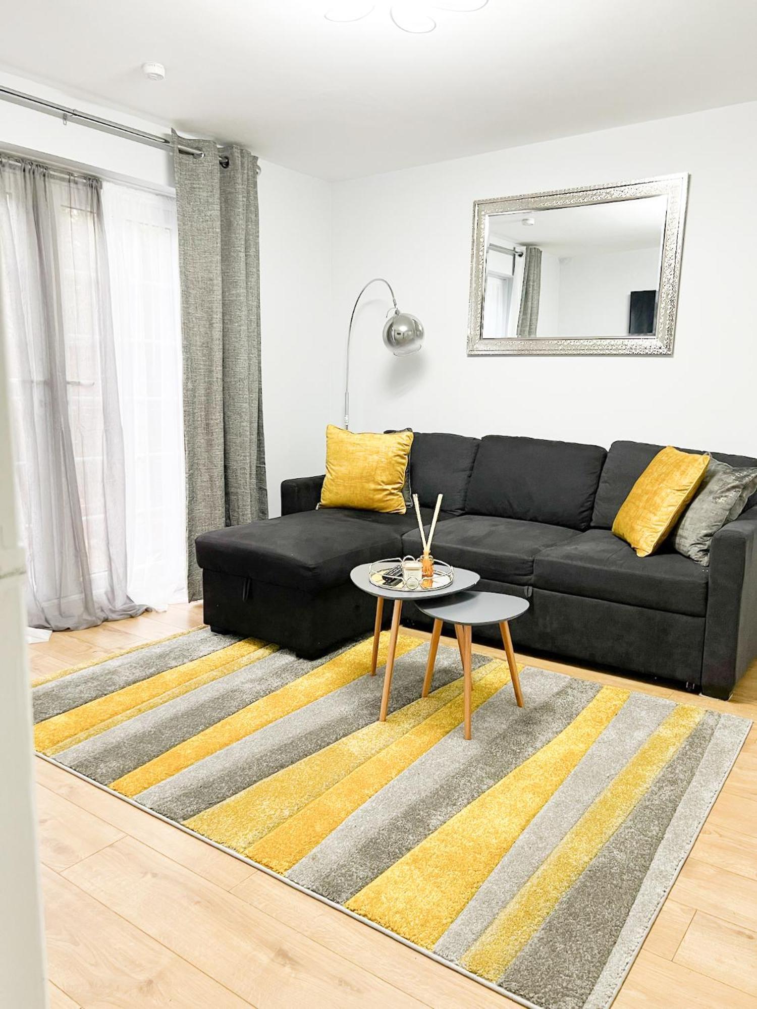 Beautiful Apartment In Beckton With Private Entrance And Garden Лондон Экстерьер фото
